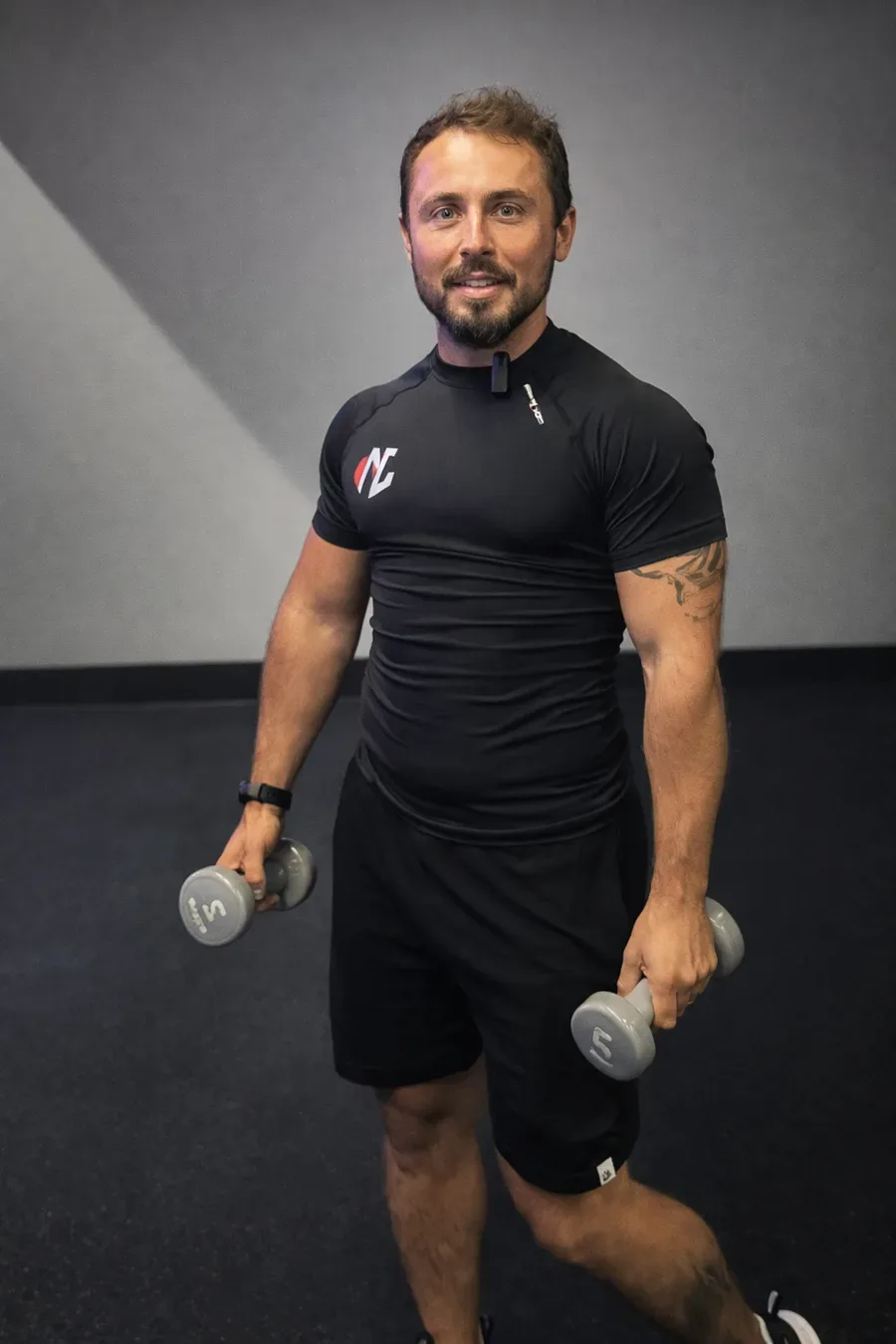 Jakub Molicki — fizjoterapeuta i trener personalny prowadzący treningi w Xtreme Fitness na Starym Browarze w Poznaniu